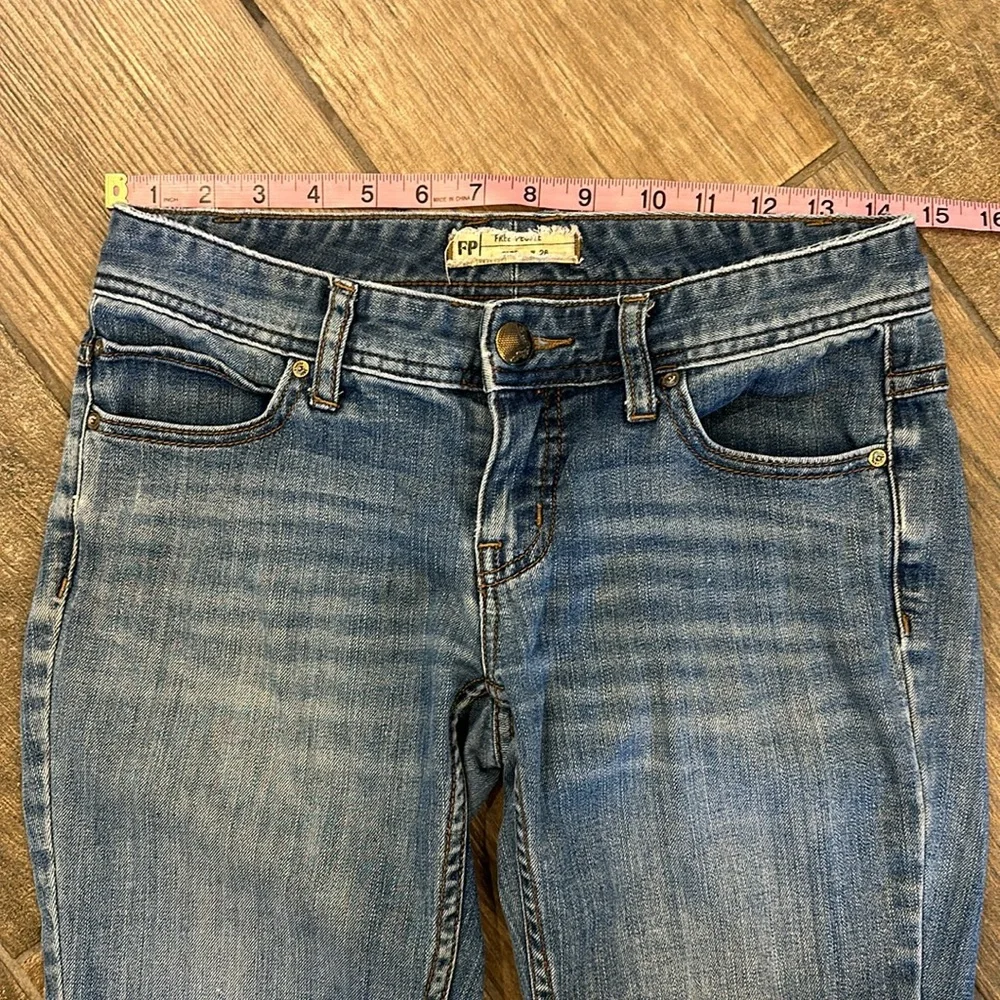 Free People Y2K Low Rise Distressed Raw Hem Ankle Jeans Size 26
